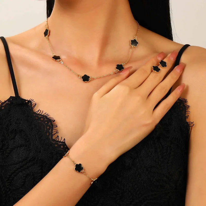 Colar Lunah Bloom - Essence