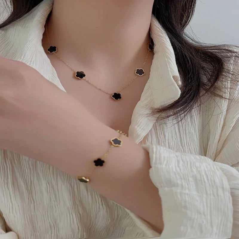 Colar Lunah Bloom - Essence